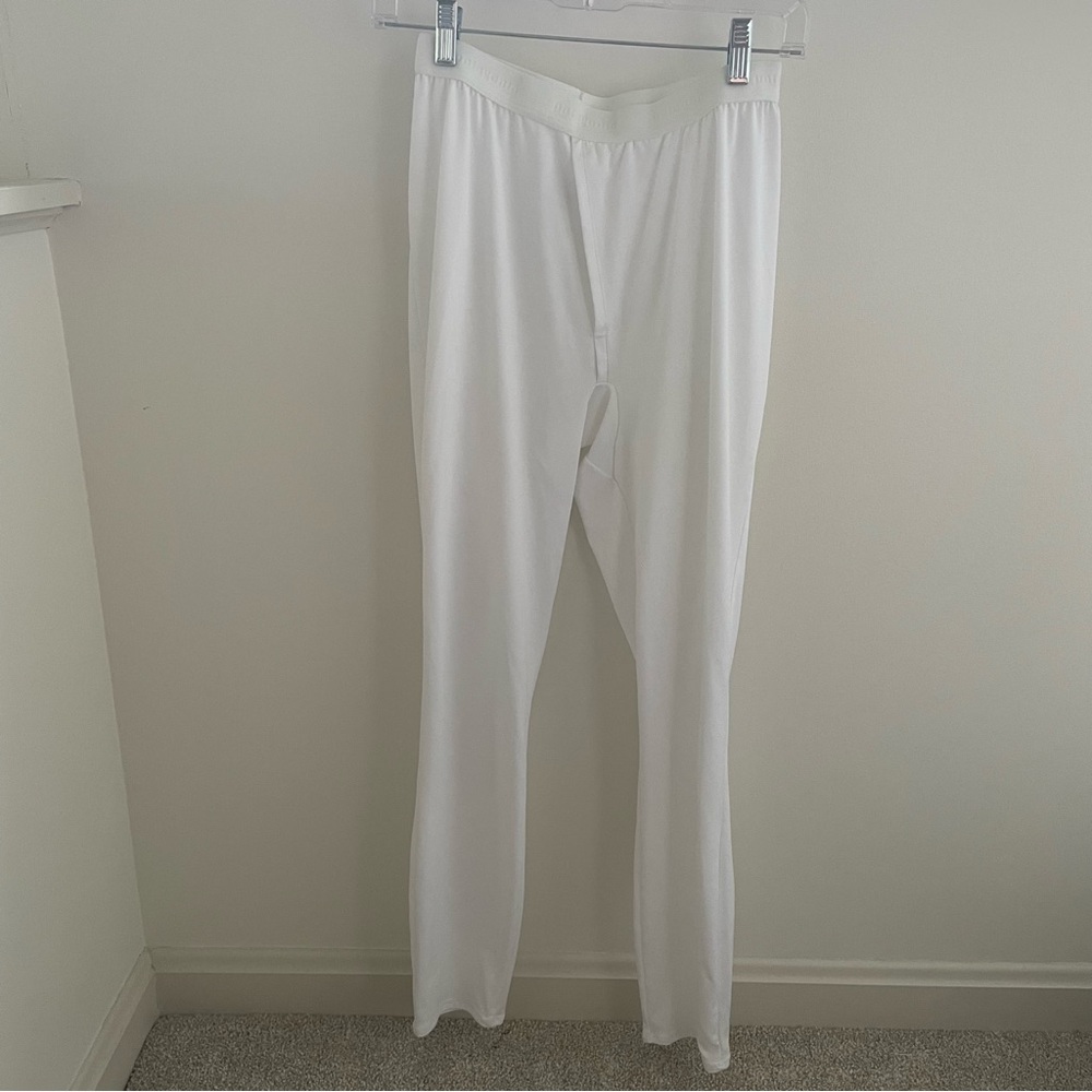 Patagonia Men’s White Performance Base layer Size Medium